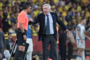 Carlo Ancelotti entrenador de Brasil en el estadio Monumental.