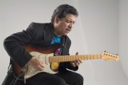 Gustavo Pacheco es un músico y compositor ecuatoriano.