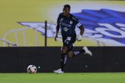 Antonio Valencia fue coautor del segundo gol del Querétaro, ante Pumas.