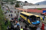El bus bajó por la calle Pueblo Viejo y avanzó sin control hasta la calle Calceta.