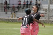 Karen Páez (d) marcó en la victoria de Ñañas sobre San Miguel de Ibarra y es la goleadora de la zona 2 con 13 tantos.