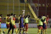 Los jugadores del Aucas dieron dos grandes alegrías en el retorno de sus hinchas a las gradas.