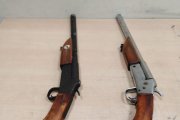 Las dos armas de fuego incautadas