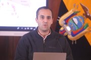 Según Juan Carlos Holguín, decenas de estudiantes ecuatorianos no quieren regresar al país por rumores.