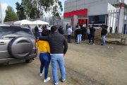 Familiares de los internos, buscan desesperadamente información.