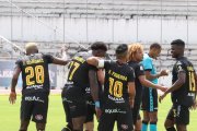 La Tuka Ordóñez (c) ingresó al minuto 65 del juego ante Leones del Norte por Copa Ecuador, disputado en Ibarra.