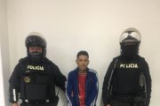 El detenido registra antecedentes penales por robo.