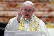 El papa pide a gobernantes iniciativas para acabar con la guerra en Ucrania
