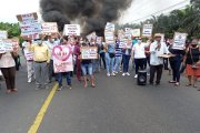 En la provincia de Los Ríos se realizaron protestas de los  trabajadores por la falta de pago.