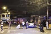 En este ataque fueron asesinados dos  hombres y una mujer resultó herida.