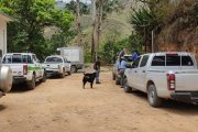 Personal de la Dinased de Loja tuvo que caminar cerca de cuatro horas para llegar hasta el sitio del crimen.