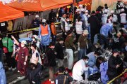 Una estampida durante las celebraciones de Halloween en el centro de Seúl ha dejado al menos 120 muertos y 100 heridos.