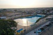 La piscina tiene capacidad para 1.000 personas, pero nunca está llena con toda esa ‘marea’.