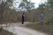 Los cuerpos estaban tirados a unos 25 minutos del poblado de Río Caña, zona rural del cantón Montecristi.