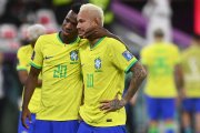 Neymar (10) fue el jugador más peligroso en ataque. Realizó cinco disparos al arco.