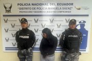 La mujer intentó huir cuando le pillaron los policías.