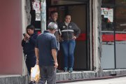 Los agentes de la Dinased hicieron más pericias en los alrededores de la escena.