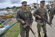 Militares y policías de Ecuador y Colombia han intensificado los controles contra las disidencias en la frontera.