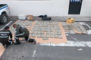 La droga la encontraron en medio de un colchón y dentro de un balde.