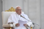 El papa Francisco lamenta la tragedia ocurrida con la muerte de al menos 40 migrantes en Panamá.