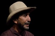 El manabita además de amorfinero, es actor, dramaturgo y gestor cultural.