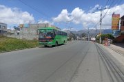 Conductores de la cooperativa de buses interparroquial Atahualpa piden seguridad para seguir  trabajando, en medio de un paro de transportistas en Ambato.