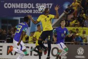 Jacobo Reyes marcó un gol de larga distancia en el empate 2-2 de Ecuador ante Brasil.