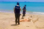 La mujer fue encontrada por habitantes de la zona en una de las playas de Capaes