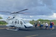 Luego de llegar a la isla Isabela, el afectado fue trasladado de inmediado en helicóptero hasta el hospital de San Cristóbal.