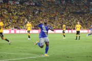 Miller Bolaños marcó un doblete en el triunfo 3-1 de Emelec ante Barcelona, el sábado 3 de junio de 2023.