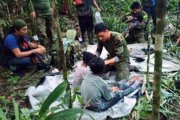 Momento del rescate de los cuatro hermanos perdidos en la selva