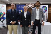 Foto de 2021, cuando se aprobó la candidatura de Guayaquil como sede 2025. Jorge Delgado, presidente del COE (i), Baltazar Medina, titular de Odebo y Sebastián Palacios, ministro de Deportes.