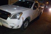 Esta es la camioneta del conductor que arrolló a un ladrón que se movilizaba en una motocicleta