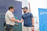 El alcalde de Durán, Luis Chonillo, en conjunto con miembro de la Policía Nacional