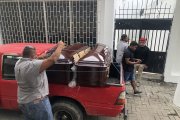 El hecho se registró en un local de la pareja. Ambos fueron retirados de la morgue.