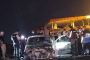 La noche del sábado 5 de agosto, los  bomberos fueron alertados de un carro incinerado. Dentro había un cuerpo.