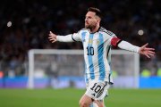 En un partido apretado, Messi frotó la lámpara y le dio el triunfo a Argentina.