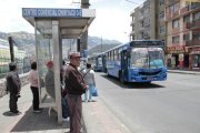 Las paradas de buses son los lugares aprovechados por los delincuentes, pues allí se concentra la gente que espera el transporte público.