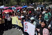 Universitarios exigen que se acelere la búsqueda de compañera desaparecida.