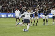 Paolo Guerrero anotó de penal el 2-0.