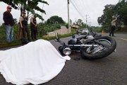 Un hombre perdió la vida en su moto.