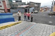 Los lugareños contactaron con EXTRA para evidenciar la situación que los afecta en esta calle del barrio San Juan, en el Centro Histórico de Quito.