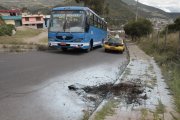 La huella del asesinato quedó plasmada en la vereda de la calle D35.