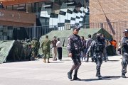 Las Fuerzas Armadas ejecutan requisas diarias en todo el interior del Centro de Privación de Libertad N° 1 Azuay.