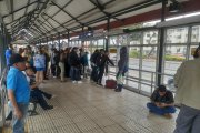 En la parada Sopeña hubo gran congestión de pasajeros, pues fue usada para integrar todos los buses que debían llegar a la terminal 25 de Julio.