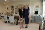 Lavinia Valbonesi posó junto con Jill Biden en la Casa Blanca, sede del gobierno  ‘gringo’.