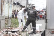 Los dos sacos de yute en los que encontraron las partes humanas estaban en medio de la basura, en una esquina de la parroquia Pascuales.