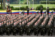 El 13 de marzo se graduaron cerca de mil policías en todo el Ecuador.