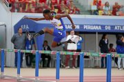 Ian Pata, de 18 años y campeón iberoamericano U18 en 400 con vallas, será el abanderado.