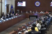 La reunión de  los representantes de la OEA se realizó en Washington.